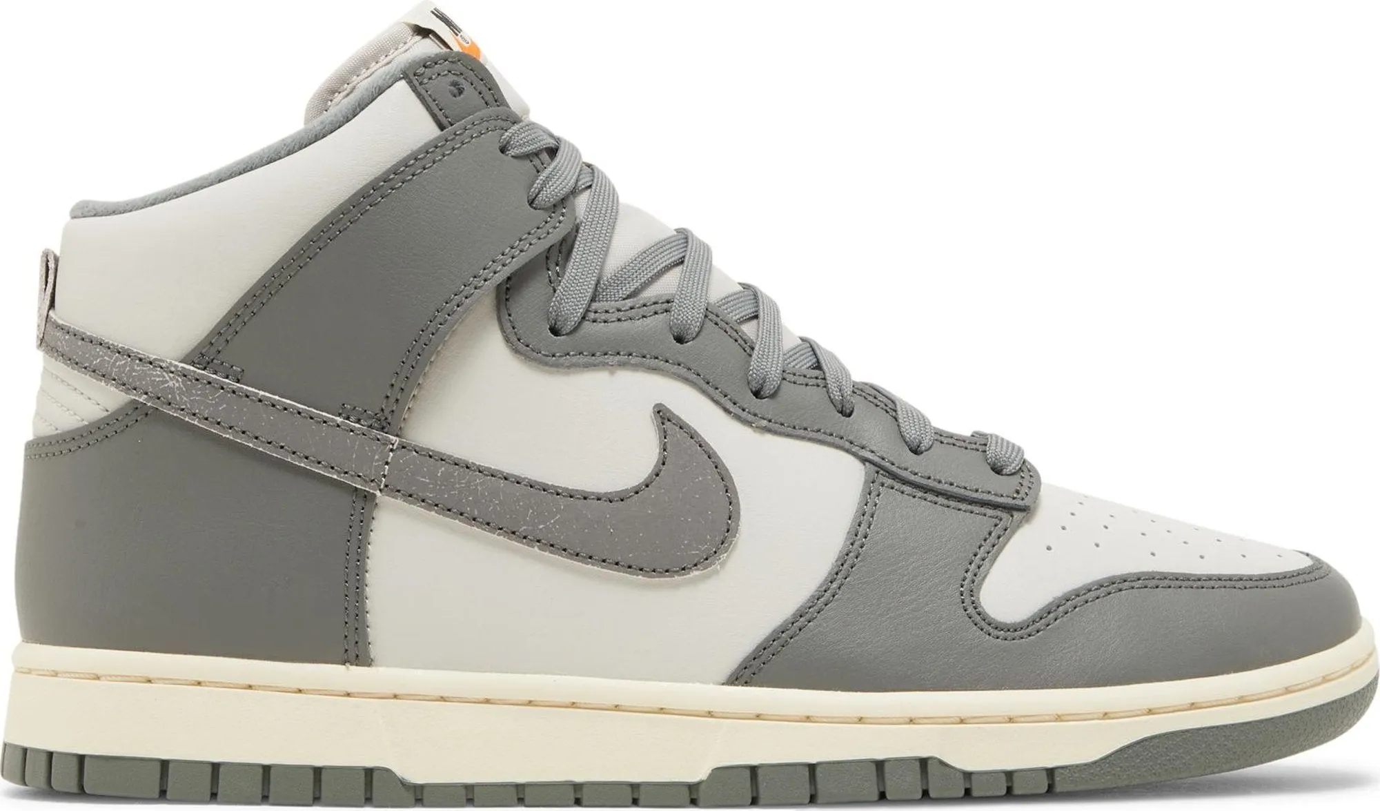Dunk High Retro SE 'Light Bone'