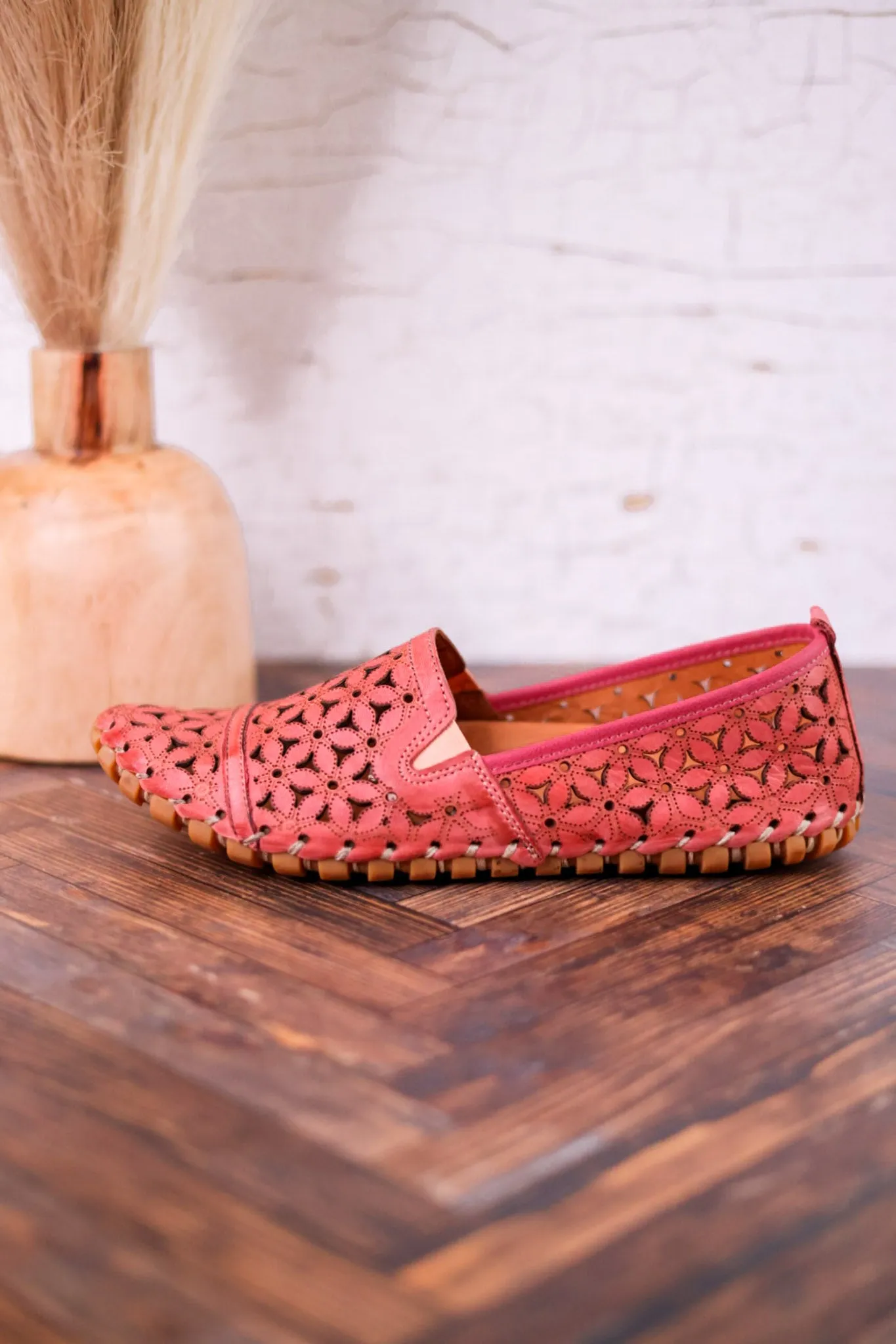 Flowerflow Classic Salmon Loafers