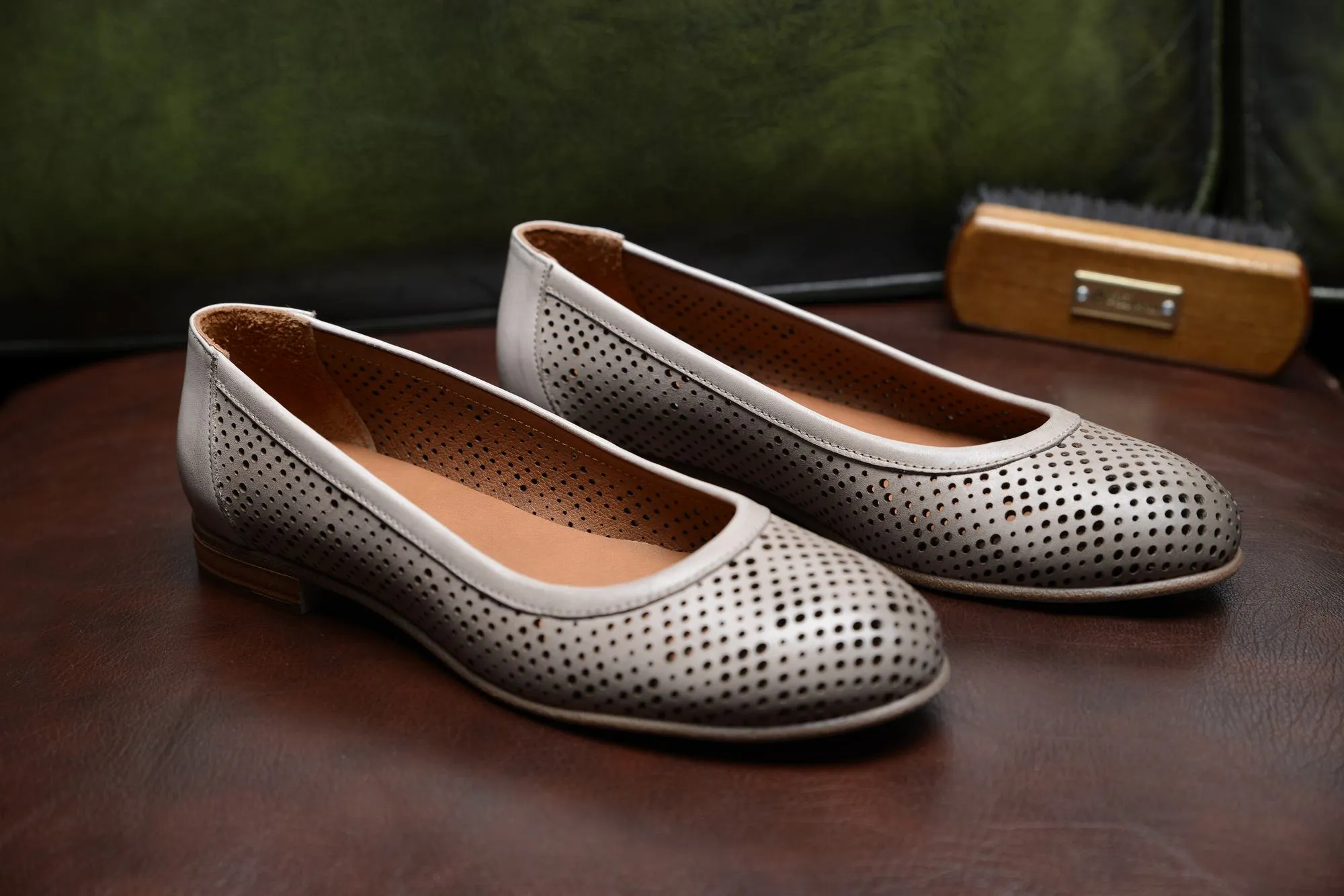FOOT FEDERATION OPENWORK FLAT WOMEN'S SHOE MINK GRAY