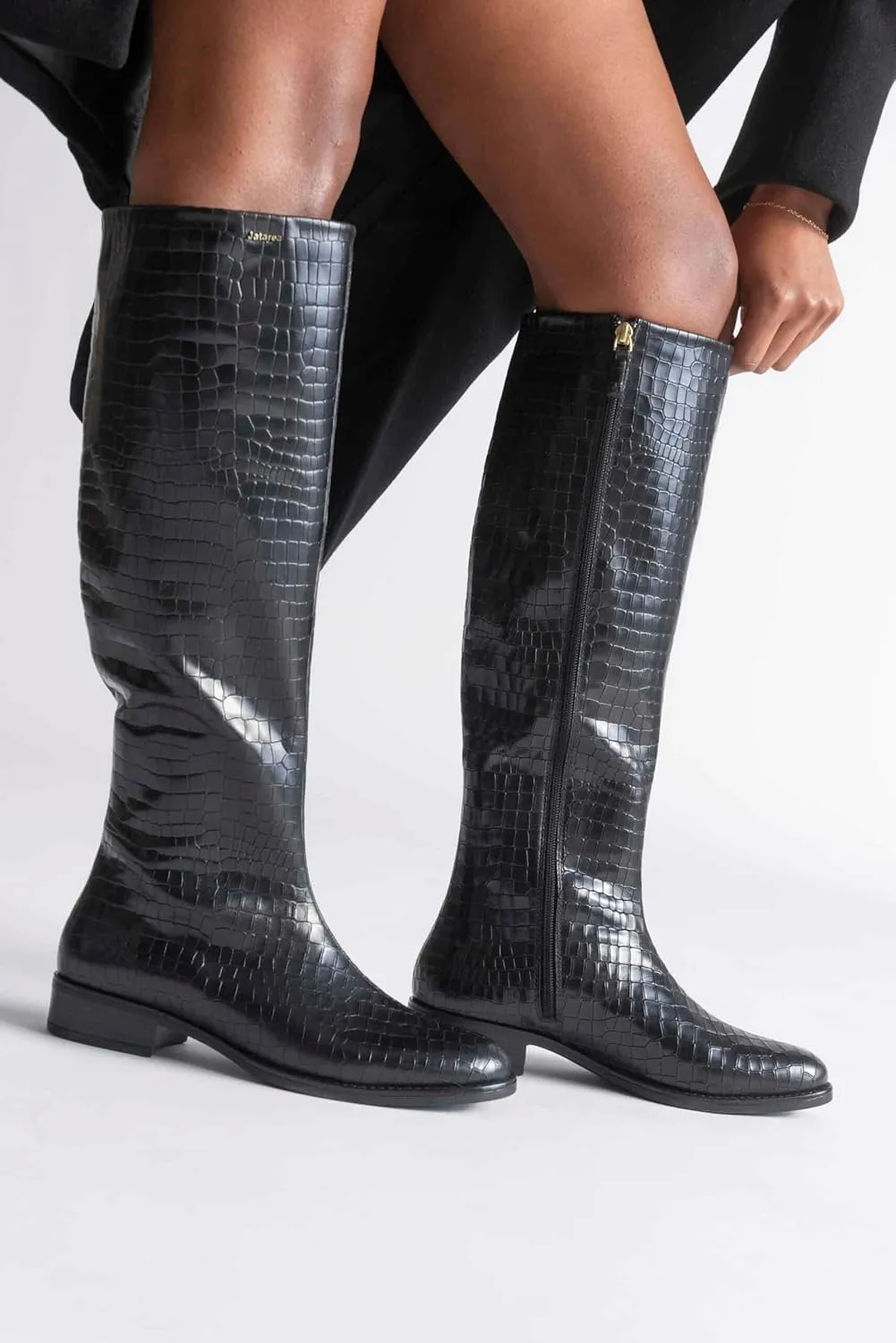 JATAREA Women's Leather Knee-High Boots - Stylish Block Heel - Comfortable Bootie for Females - Cushioned Insole for Comfort - Durable and Versatile Design