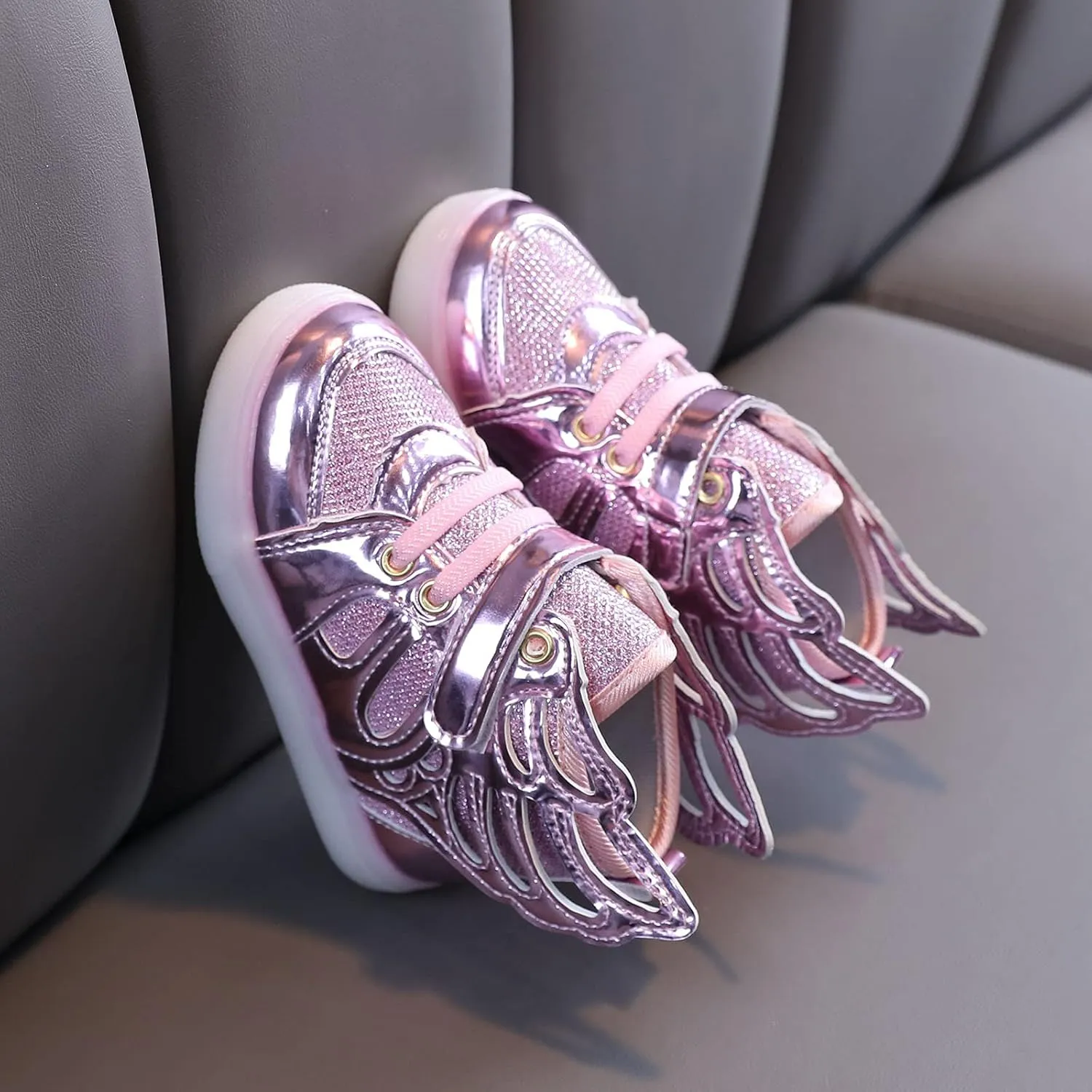 Little Kid Boys Girls 3 Colors LED Light Luminous Sports Shoes Toddler Sneakers Athletic Wings Trainers High-top Shoes