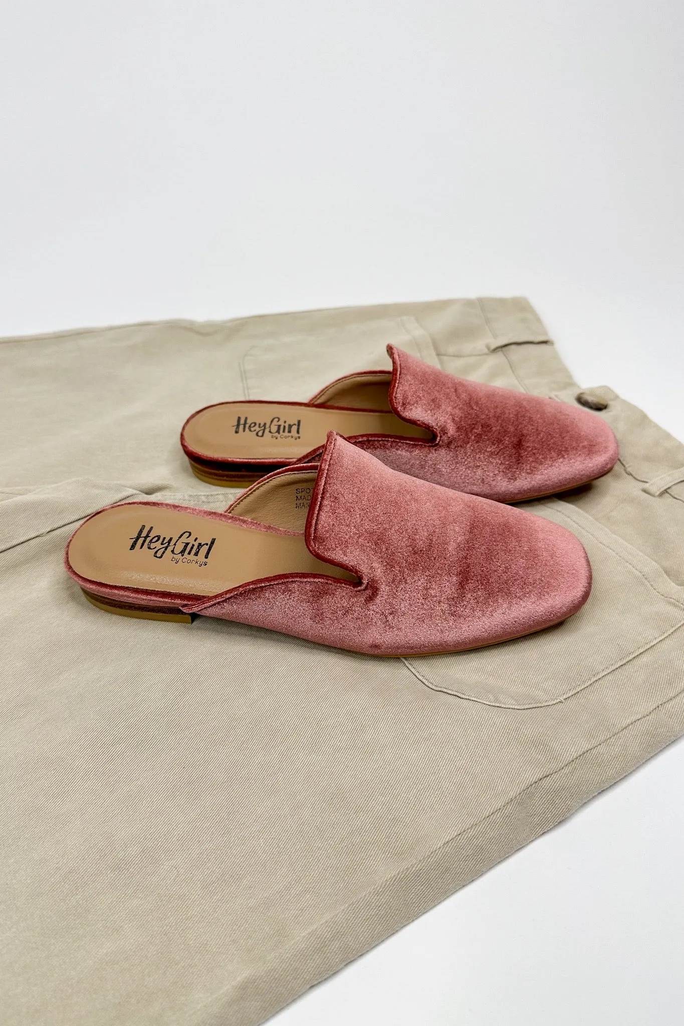Spotlight Velvet Corkys Mules in Rose