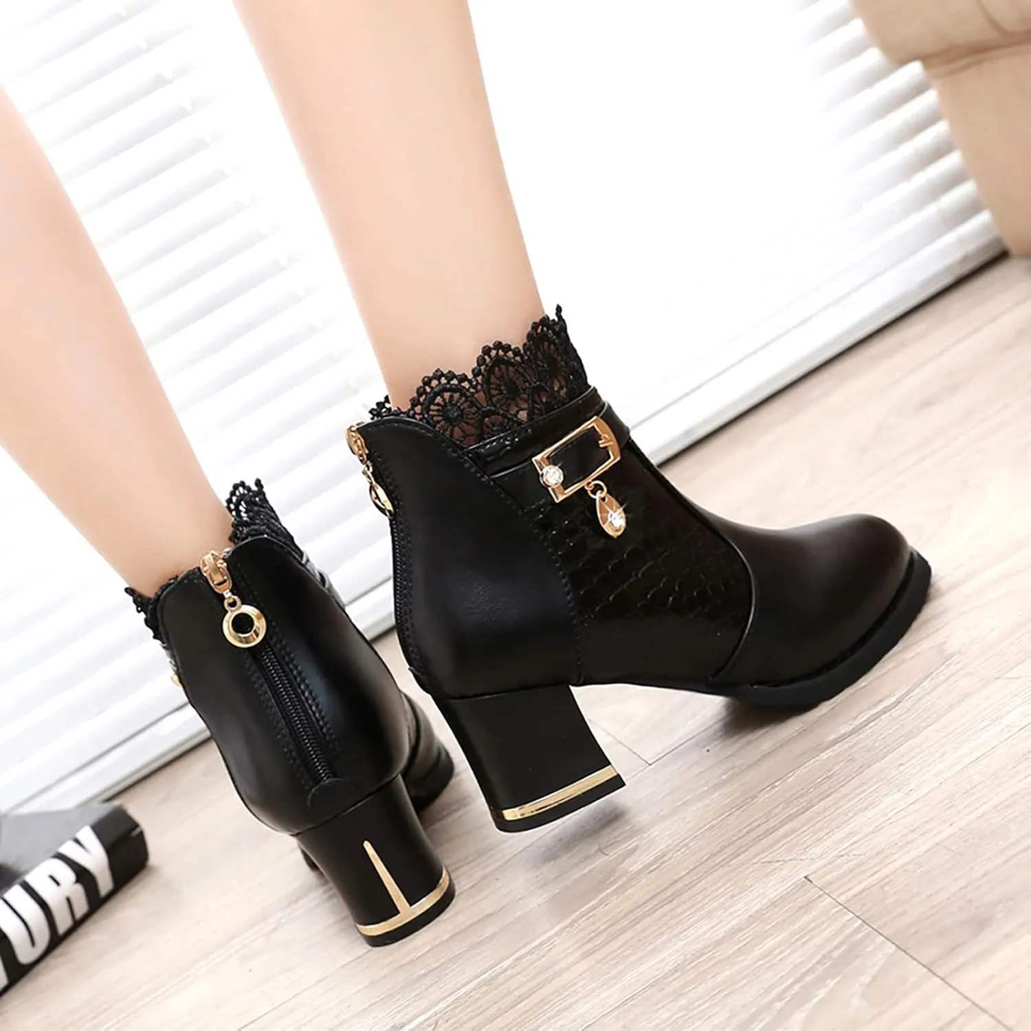 Womens Boots Exquisite Leather Side Zipper Elegant Lace Boots for Women Vintage Round Toe Durable Sole Boots